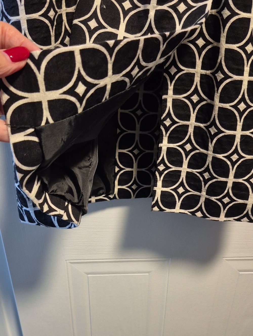 CHAPTER ONE, Long-line Jacket, Fully Lined, 2 Patch Pockets, Black & Cream, Med. - Picture 7 of 10